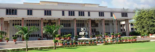 Delhi High Court Directs CBSE to Update Student Date of Birth in Records