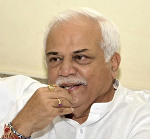 rv deshpande education minister, karnataka